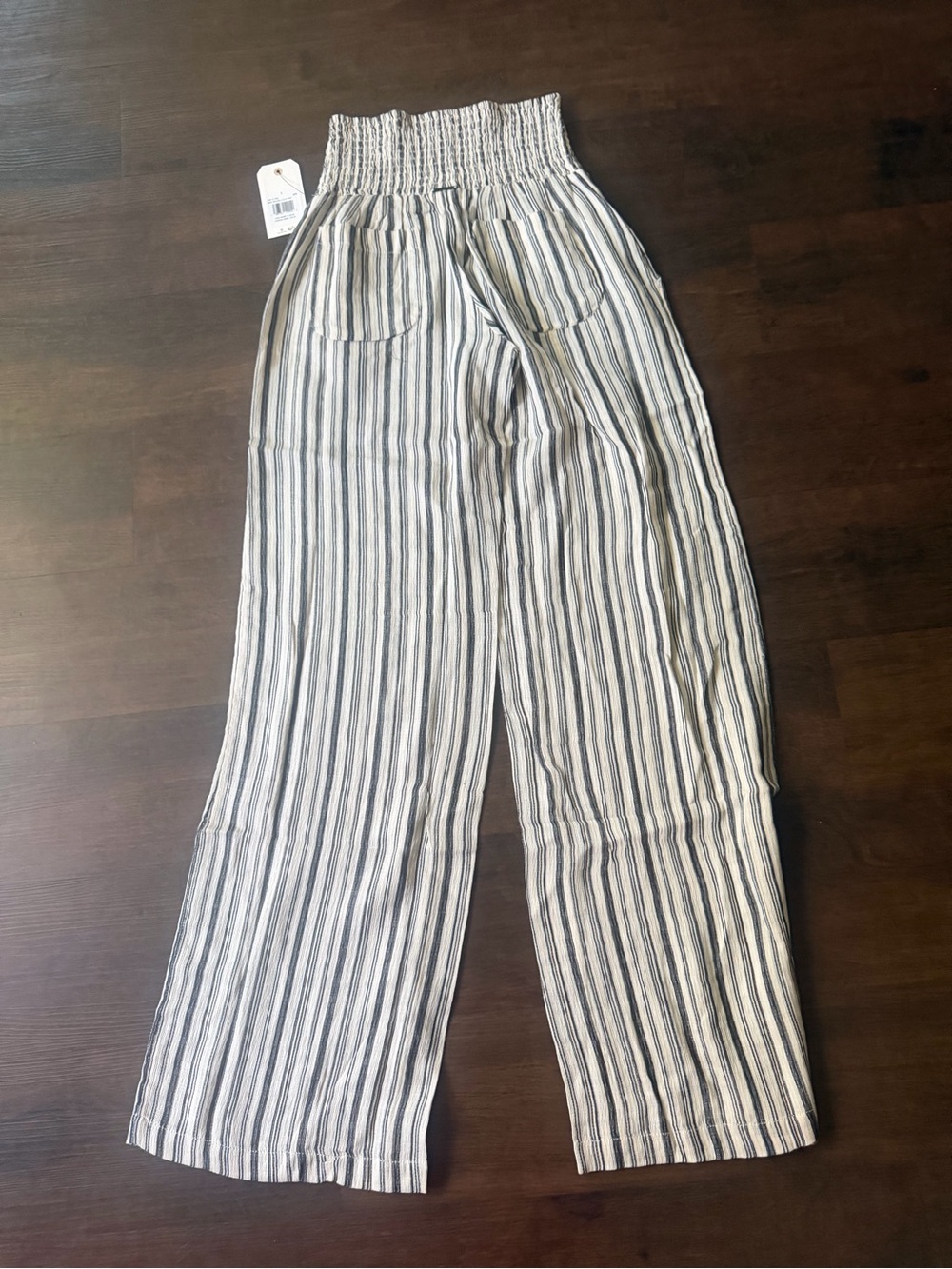 Billabong Smocked-Waist Wide Leg Striped Pants - Cream & Black Small - Picture 3 of 8